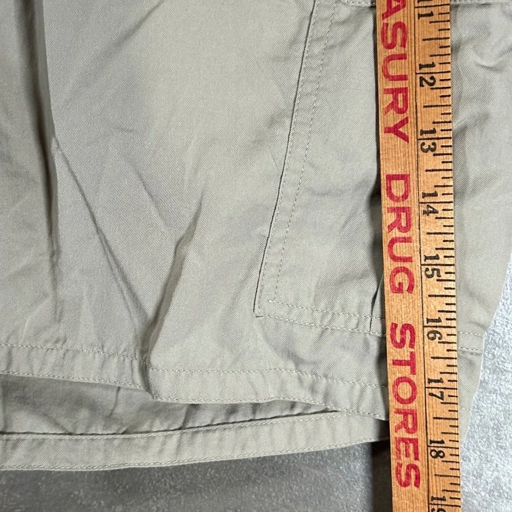 The North Face Mens Khaki Nylon Cargo Hiking Shorts Tan Size M Built In Belt